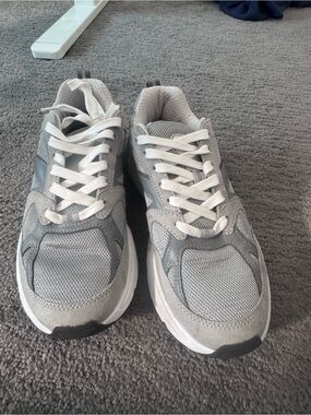 H&M Women's Grey and White Mesh Sneakers